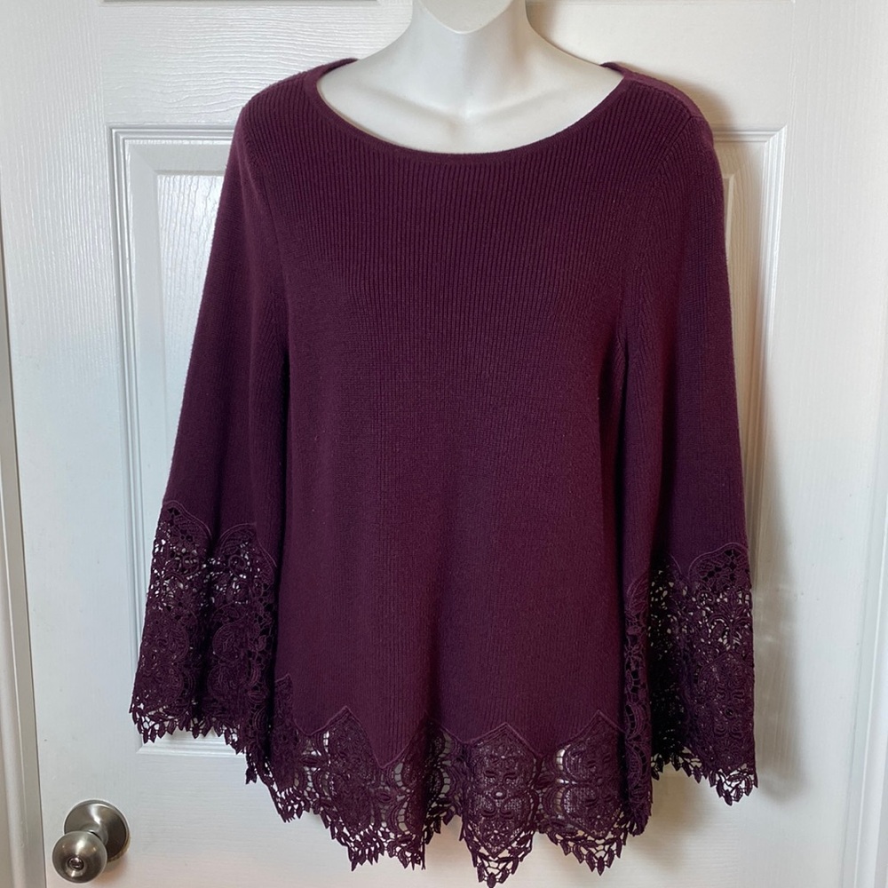 Chico’s Burgundy Top Lace details at the hemline and cuffs pullover size US MP